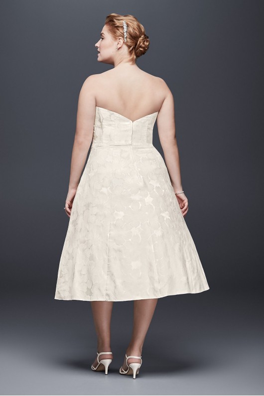 Floral Jacquard Plus Size Tea-Length Wedding Dress 9OP1313