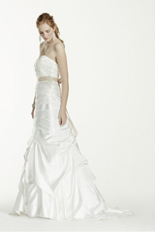 Sweetheart Gown with Pick-Up Skirt AI10030308